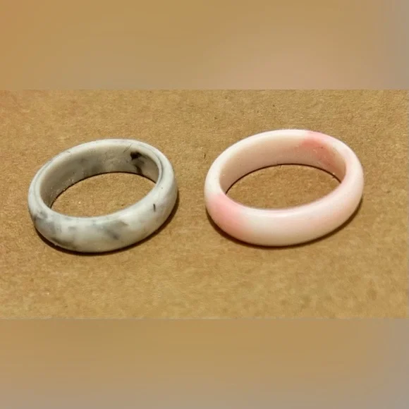 2 Roqaction Silicone women’s rings. Size 5. Pink & Silver marble - Picture 3 of 5